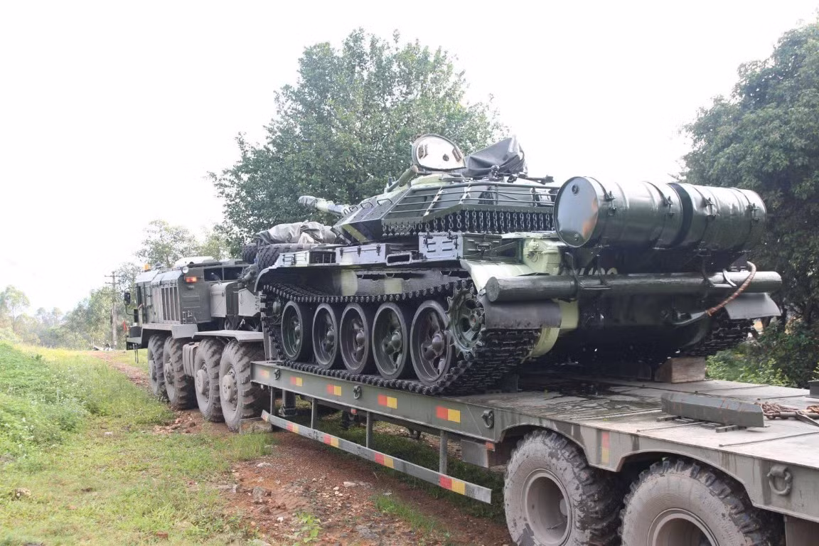 Để sẵn sàng khai thác, làm chủ xe tăng T54B cải tiến, trước đó Quân khu 1 chỉ đạo Lữ đoàn 409 cử cán bộ tham gia lớp tập huấn do Bộ Quốc phòng tổ chức và xây dựng kế hoạch huấn luyện tại đơn vị; tiến hành củng cố khu kỹ thuật, sắp xếp, dồn dịch xe tăng, xe thiết giáp...