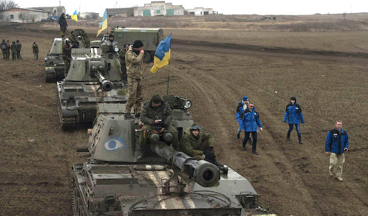 Chưa có bất cứ một con số chính thức nào về quân số của Ukraine ở khu vực Donbass, tuy nhiên nhiều nguồn tin trước đó đã xác nhận, Kiev đang duy trì tại đây ít nhất 40.000 quân.