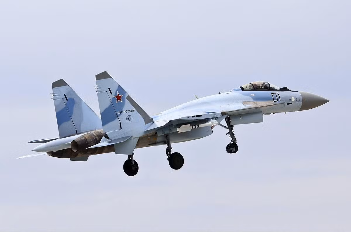 Những nỗ lực của Nga nhằm tiếp thị các chiến đấu cơ Su-35 mới, liên quan đến việc chuyển giao công nghệ sâu hơn nữa, nhưng cuối cùng việc Trung Quốc phát triển tiêm kích J-10C, J-16 và J-20 làm giảm nghiêm trọng sức hấp dẫn của tiêm kích chiến đấu Nga đối với họ.