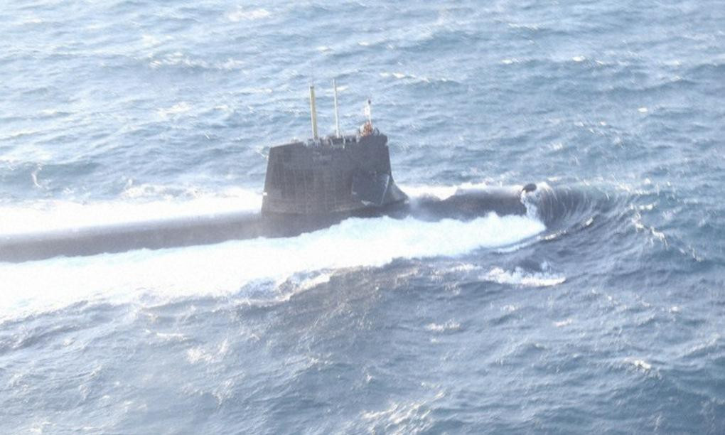 Nguyên nhân dẫn tới vụ va chạm chưa được xác định, nhưng giới chuyên gia cho rằng sự cố một lần nữa cho thấy hiểm họa luôn hiện hữu trong hoạt động của tàu ngầm.