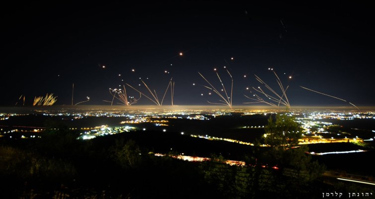 Điều này đồng nghĩa với việc, nếu Tel Aviv không có phương án hữu hiệu để tìm lối thoát, cuộc xung đột sẽ chỉ kéo dài thêm và càng kéo dài, các hệ thống Iron Dome sẽ càng ngốn nhiều tiền hoạt động, trong khi đó hiệu quả sẽ khó có thể đảm bảo lâu dài. Nguồn ảnh: TA.