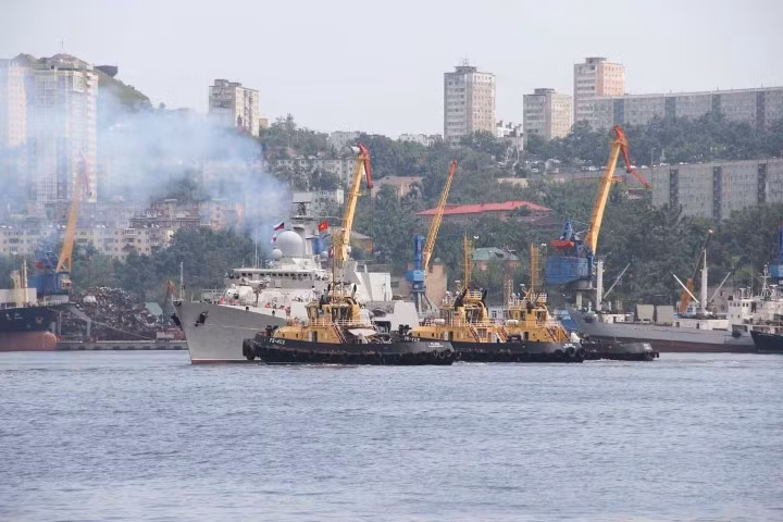 Hai tàu hộ vệ của Việt Nam cũng sẽ tham gia giải thi đấu Army Games 2021 ở hạng mục Cup Biển. Đây cũng sẽ là lần đầu tiên, chúng ta góp mặt tại một phần thi trên biển.