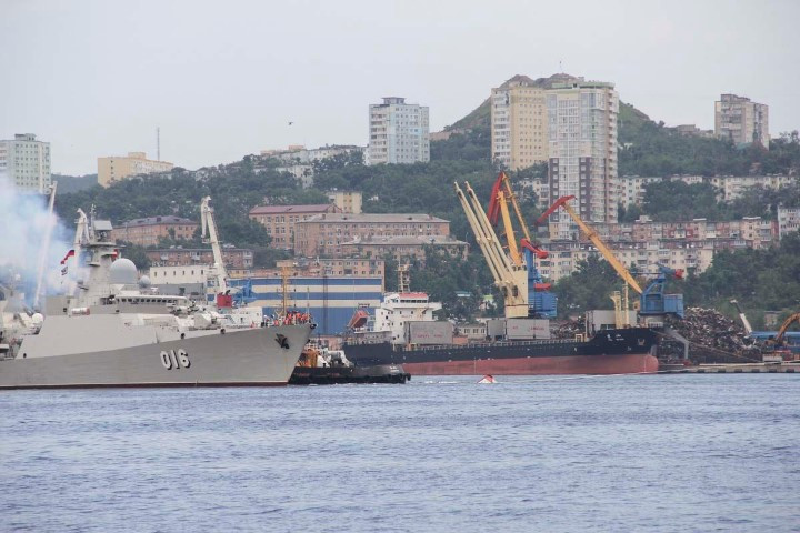 Ngoài Việt Nam, hiện tại Hải quân Nga cũng đang sử dụng hai hộ vệ hạm loại này trong biên chế hạm đội biển Caspi. Nguồn: vlru.