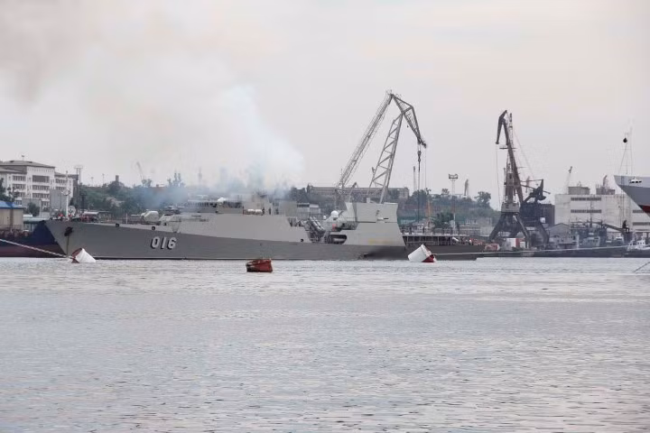 Tàu Trần Hưng Đạo 016 được hạ thủy từ tháng 4/2016, tới tháng 2/2018 chính thức được biên chế vào lực lương vùng 4 Hải quân Việt Nam.