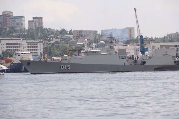 Ông Putin nhấn mạnh, quân đội Nga có đủ sức mạnh để đối phó với các mối nguy hại ở trên không, trên mặt nước, dưới mặt nước hay ở trên bộ, và sẽ không khoan nhượng trước bất cứ mục tiêu nào.