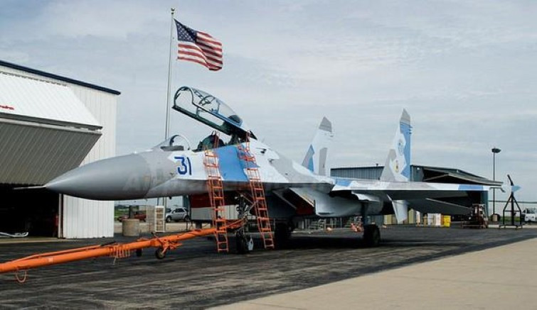 Hiện nay chỉ duy nhất chỉ có Không quân Mỹ là sở hữu đội ngũ 'quân xanh' lớn nhất thế giới với nhiều chủng loại, trong đó có cả chiến đấu cơ MiG-21, MiG-29 và thậm chí cả Su-27 do Liên Xô sản xuất.