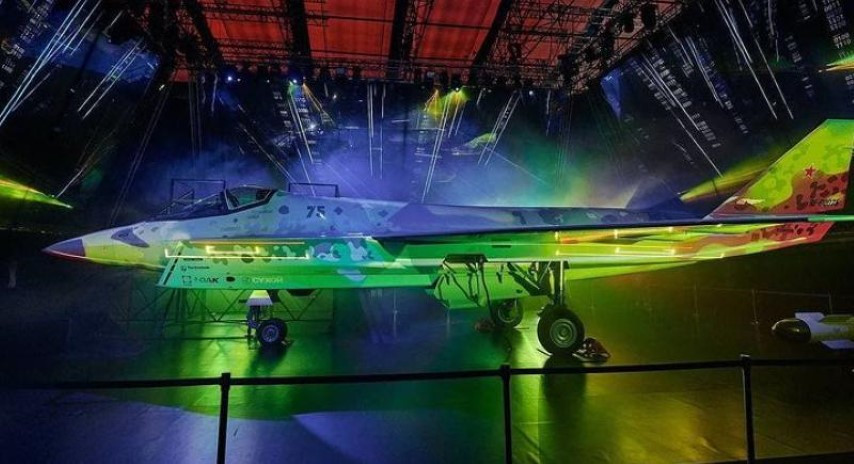 Với các bạn hàng truyền thống con số trên dưới 300 chiếc Su-75 Chechmate có thể xuất khẩu là điều có khả năng xảy ra; nhưng để đạt được con số hơn 1.100 chiếc được xuất xưởng tính tới thời điểm hiện tại (2021) như F-35 là rất khó.