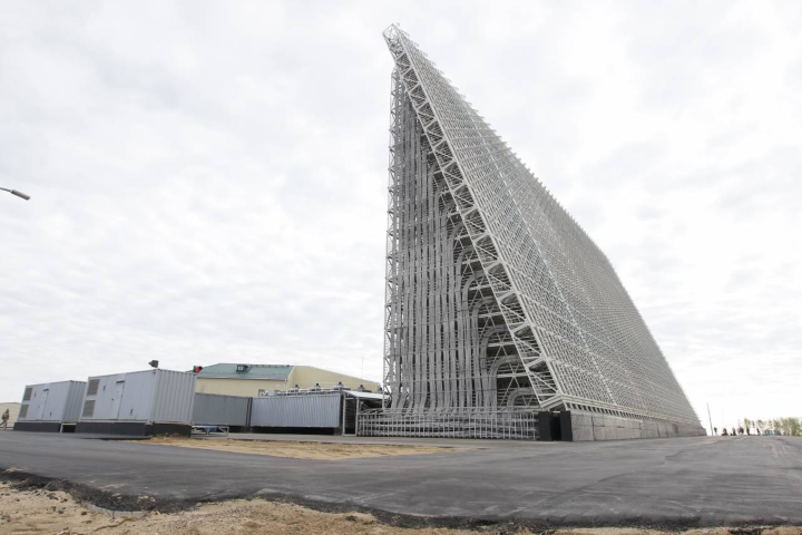 Việc sử dụng vũ khí hạt nhân chỉ có thể thực hiện sau khi được sự chấp thuận từ lãnh đạo cao nhất của đất nước. Nhưng điều gì sẽ xảy ra nếu kẻ thù đã ra đòn phủ đầu và không có ai ra lệnh?