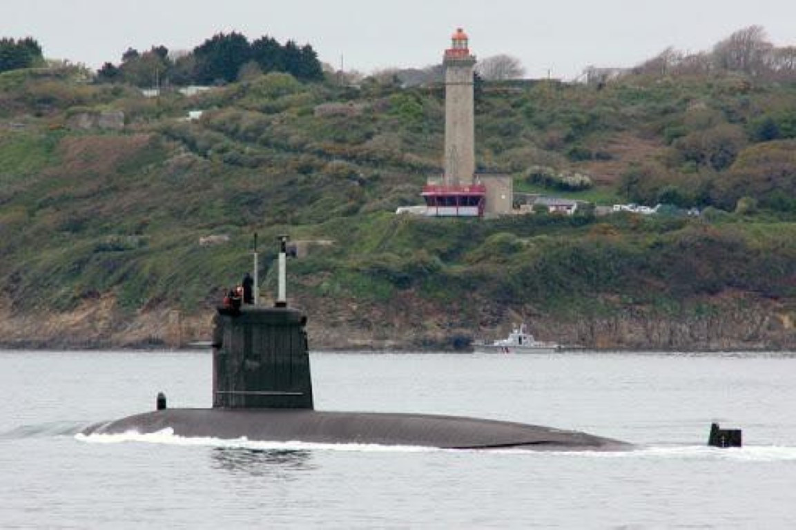 Tàu ngầm hạt nhân lớp Rubis có tốc độ di chuyển dưới nước tối đa là 25 hải lý/h, độ sâu lặn cho phép 300 m, tối đa là 500 mét, thời gian hoạt động 60 ngày, thủy thủ đoàn gồm 68 người.