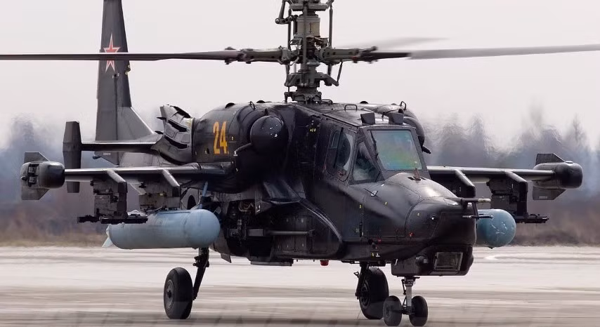 Hãng Kamov chế tạo trực thăng Ka-50 Black Shark với ngoại hình khác biệt hoàn toàn với các dòng trực thăng của hãng trước đó. Phần buồng lái có thiết kế góc cạnh khá giống với trực thăng Mi-28.