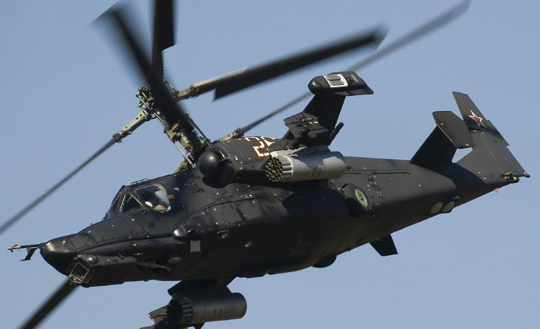 Đặc biệt Ka-50 là dòng trực thăng đầu tiên trên thế giới thiết kế ghế thoát kiểm cho phi công. Thiết bị thoát hiểm có tác động tích cực đến tâm lý của phi công.