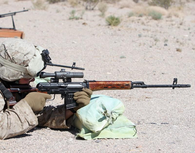 PSO-1 có độ khuếch đại 4x với phạm vi nhìn thấy mục tiêu tối đa 1.200 mét, biến thể nâng cấp PSO-1M2 có phạm vi nhìn thấy mục tiêu tăng lên 1.300 mét.