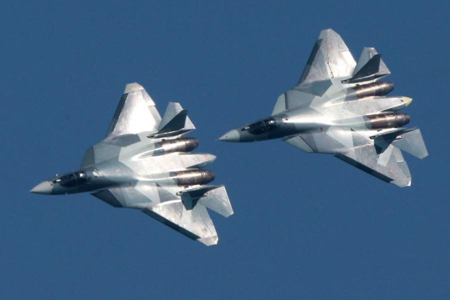 Tiêm kích Su-57 này được Nga phát triển từ năm 2002, được thiết kế để tiêu diệt tất cả các loại mục tiêu trên không, trên bộ và trên biển.