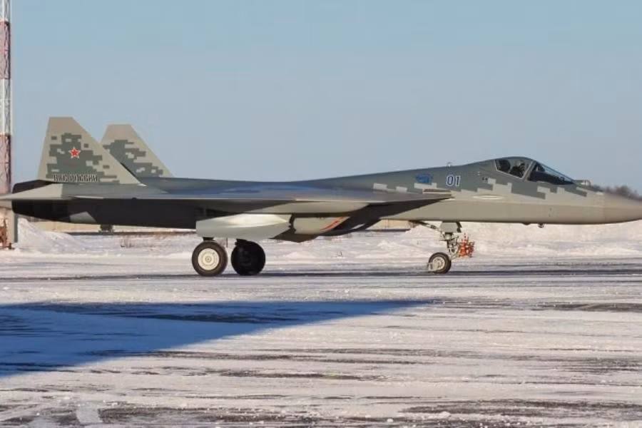 Điều này làm dấy lên một số lo ngại về việc liệu chiến đấu cơ Su-57E của Nga có được trình diễn trước công chúng quốc tế hay không bất chấp sự bắt đầu của lực lượng phòng không và vũ trụ quốc tế tại Industry Aero India 2021.