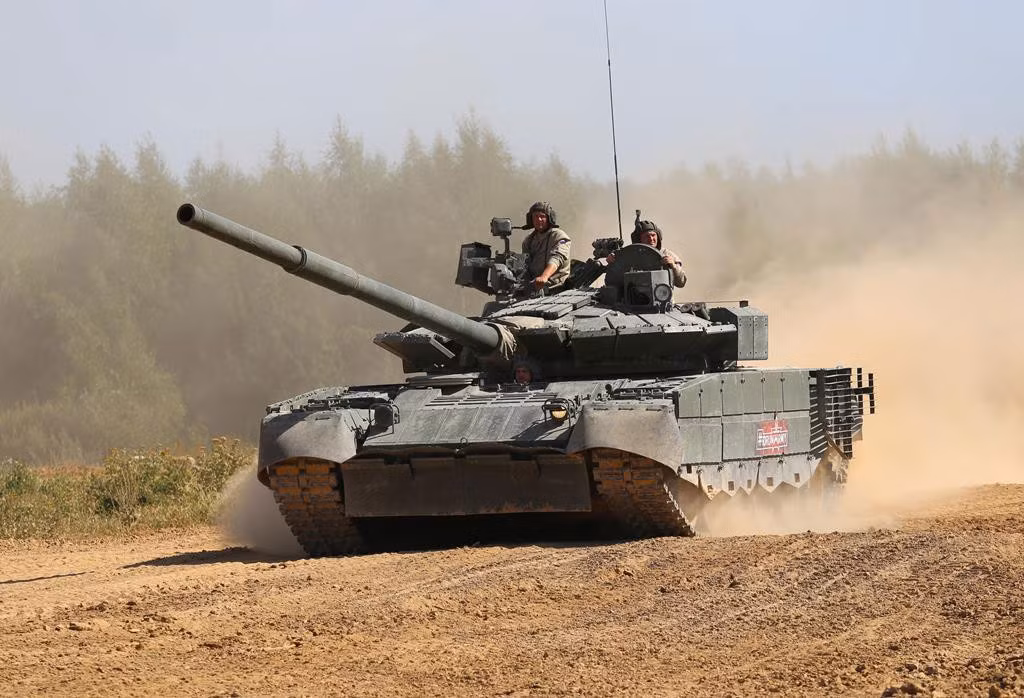 Hệ thống phòng vệ chủ động Shtora-M của T-90M Proryv-3 cũng có độ tin cậy rất cao trong việc chống lại tên lửa chống tăng có điều khiển của đối phương.