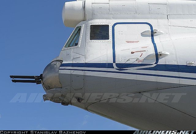 Il-76 hiện tại là loại máy bay vận tải hạng nặng thành công nhất của Nga. Loại vận tải cơ này có phi hành đoàn tối thiểu chỉ 5 người, trọng tải hàng hóa tối đa có thể mang theo lên tới 60 tấn.