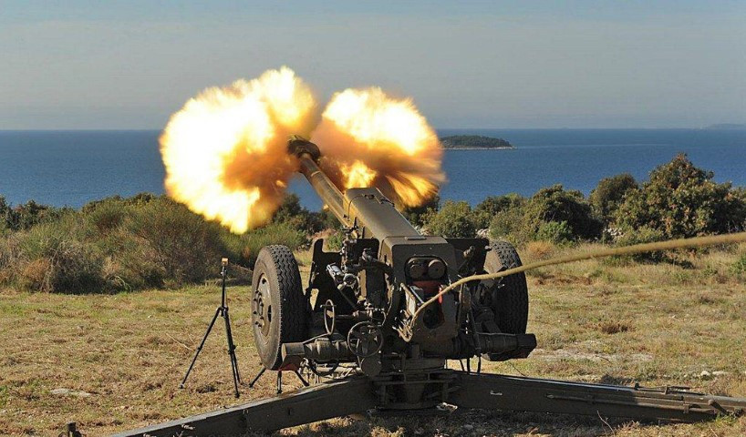 Được biết, hiện D-30 là một trong những mẫu lựu pháo được cơ giới hóa nhiều nhất trên thế giới, hầu hết trong số đó đều là đặt pháo trên các khung gầm xe bánh lốp đặc chủng để tăng tính cơ động của pháo.