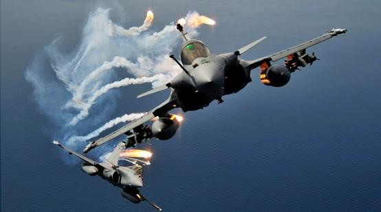 Hệ thống này giúp phi công nhận thức được tình huống và đưa ra biện pháp đối phó phù hợp nhất, tăng khả năng sống sót cho máy bay trong chiến đấu. Ngoài ra dù không được ứng dụng công nghệ tàng hình do chi phí quá cao, Rafale vẫn có diện tích phản xạ radar (RCS) thấp, khiến nó rất khó bị đối phương phát hiện.