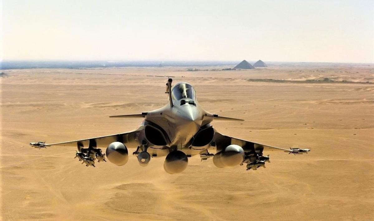 Thủ tướng Croatia Andrej Plenkovic cũng vừa tuyên bố nước này sẽ mua 12 chiến đấu cơ Rafale mười năm tuổi của Pháp với tổng trị trị giá 999 triệu euro, tương đương 1,2 tỷ USD. Như vậy giá thành của một chiếc chiến đấu cơ Rafale 10 năm tuổi lên tới khoảng 100 triệu USD/chiếc.