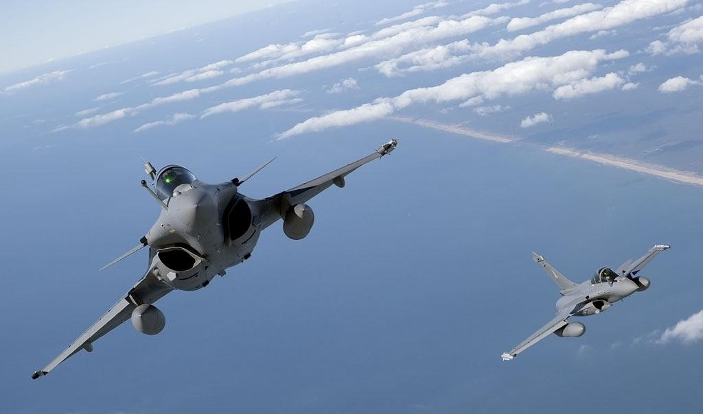 Rafale lại thể hiện xuất sắc nhiệm vụ khi tấn công chính xác các mục tiêu mặt đất khi Pháp cùng liên quân tấn công phiến quân khủng bố IS và các nhóm phiến quân cực đoan khác tại Syira.