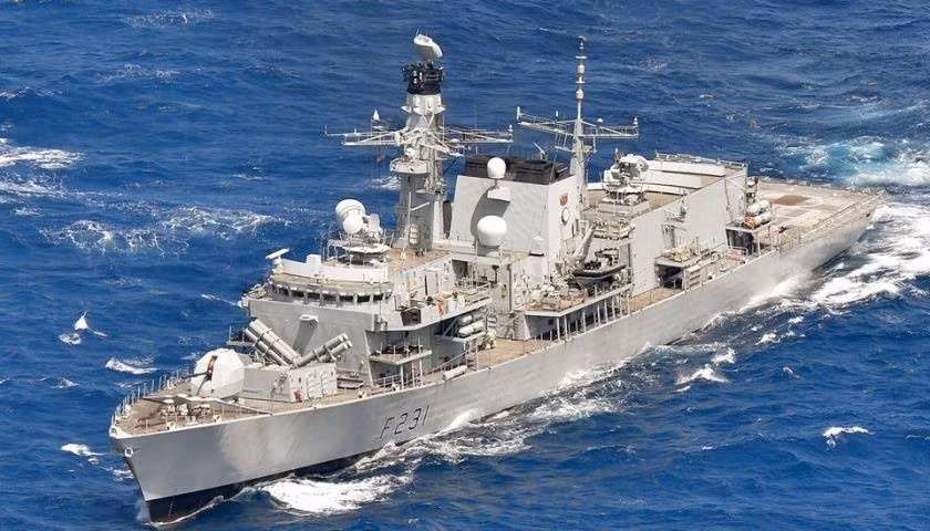 Dù vậy, các tàu khinh hạm này cũng có hệ thống 32 giếng phóng thẳng đứng, dàn phóng tên lửa Harpoon y hết tàu Type 45, 2 dàn phóng ngư lôi cỡ 324mm.