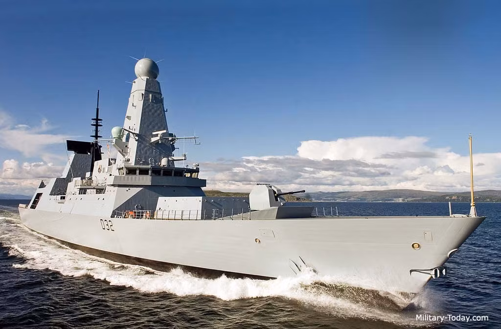 Quy mô của cuộc khủng hoảng Ukraine đang ngày càng lan rộng khi mới đây, truyền thông Anh đã cho biết lực lượng Hải quân Hoàng gia của nước này, sẽ điều tàu chiến tới biển Đen, để tăng cường sức ép lên Moscow.