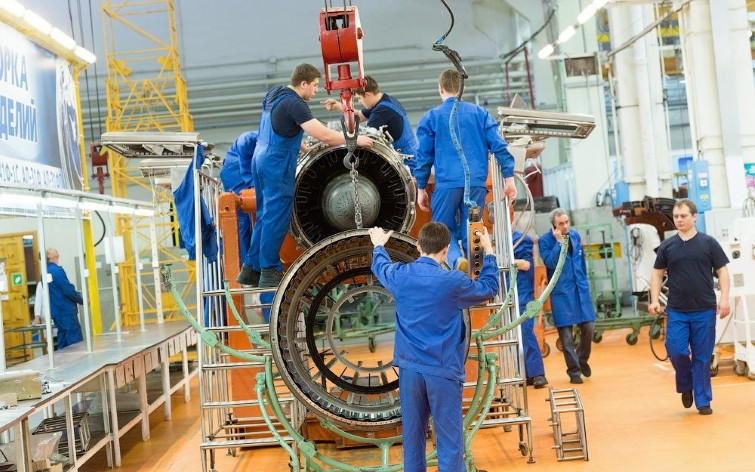 Kể từ đó, tập đoàn Sukhoi đã cho chiến đấu cơ Su-57 gắn động cơ Izdeliye 30 bay thử tổng cộng khoảng 20 chuyến, nhưng dường như càng bay càng thấy những vấn đề kỹ thuật phát sinh.