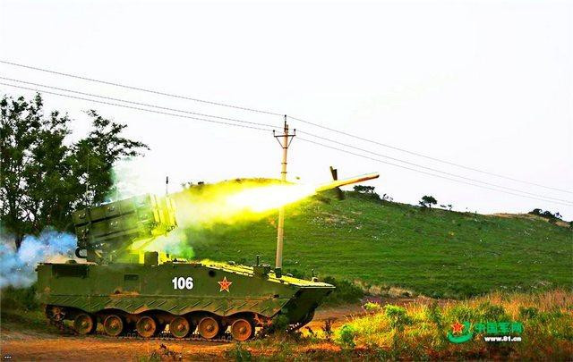 Khối lượng của tên lửa là 150 kg, trong đó có 43 thuốc nổ đầu đạn. Tốc độ bay của ATGM là 150 m/s, trong quá trình tấn công vật thể tăng lên 230 m/s. Hệ thống ATGM này đặt trên khung gầm xe chiến đấu bộ binh ZBD-04A với 8 tên lửa sẵn sàng phóng.