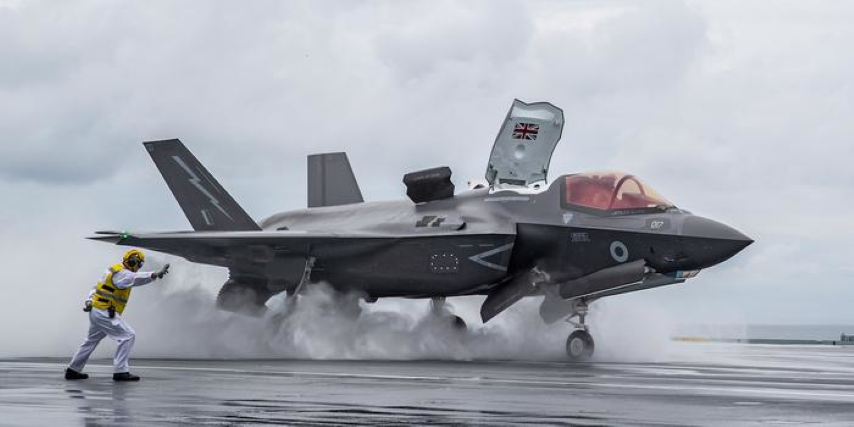 Các chuyên gia quân sự phương Tây lo ngại ngành công nghiệp quốc phòng Nga sẽ có thể tái tạo một số công nghệ được sử dụng trên F-35 và sau đó áp dụng chúng cho các tiêm kích Su-57 và Su-75 mới nhất của họ.