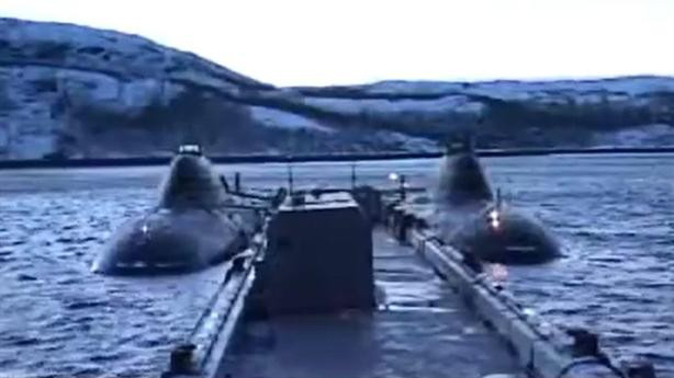 Di chuyển ở tốc độ cao, tàu ngầm Alfa khá ồn khi vận hành, nhưng do độ sâu hoạt động khá lớn cho phép tàu có khả năng tàng hình tùy thuộc vào điều kiện đại dương.