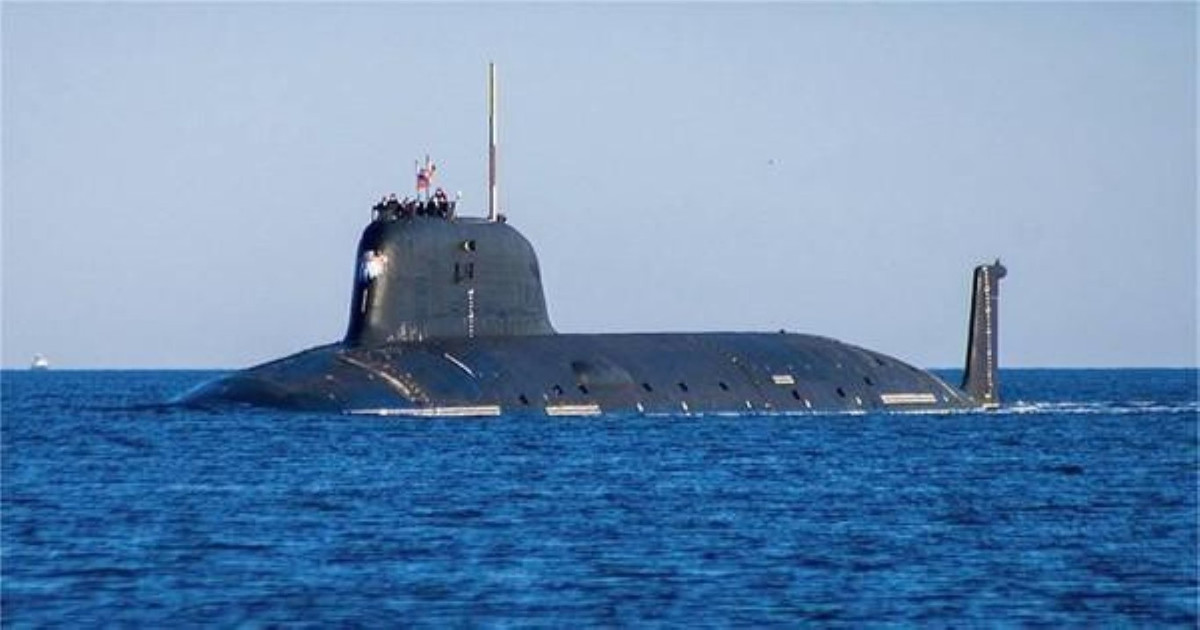 Tàu ngầm tấn công hạt nhân lớp Yasen-M được trang bị tên lửa hành trình siêu thanh Oniks và Kalibr, ngoài ra có thể bao gồm Zircon thế hệ mới, giúp nó tiêu diệt được cả mục tiêu mặt đất, trên và dưới mặt nước.