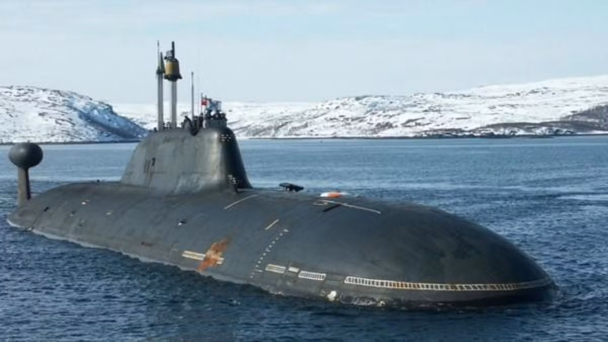 Nhiều thủy thủ đoàn phục vụ trên tàu ngầm hạt nhân tương lai của Ấn Độ đã được được huấn luyện trên con tàu này. Vào thời điểm thuê từ Nga, Chakra II là tàu ngầm hạt nhân duy nhất trong biên chế Hải quân Ấn Độ và là chiếc thứ hai trong lịch sử được thuê từ Moskva.