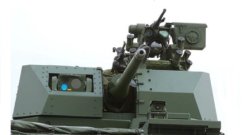 Robot Uran-9 của Nga ngoài pháo 30mm, súng máy 7,62mm, chúng còn có thể triển khai tới 8 tên lửa chống tăng cực mạnh.