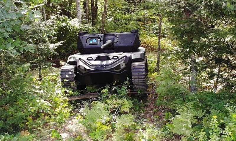 "M5 Ripsaw có thể đi trước lực lượng cơ giới có người lái để xác định kẻ thù, chướng ngại vật hay chất độc, sau đó các binh sĩ sẽ xác định hướng hành động phù hợp nhất", chuẩn tướng Ross Coffman, giám đốc đề án NGCV-CFT, cho biết.