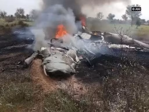 Theo nhiều chuyên gia, trình độ của phi công không đồng đều cùng với tay nghề bảo dưỡng của thợ máy kém và việc các tiêu chuẩn an toàn không được tuân thủ nghiêm ngặt, chính là nguyên do khiến Không quân Ấn Độ liên tục gặp tai nạn. Nguồn ảnh: QQ.