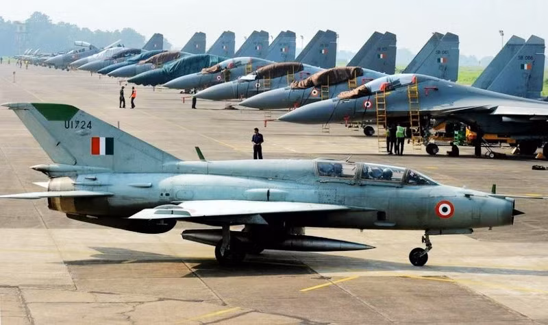 Không quân Ấn Độ từng sở hữu tới 657 chiến đấu cơ MiG-21, tuy nhiên ở thời điểm hiện tại nước này chỉ duy trì khoảng 112 chiếc tiêm kích loại này trong biên chế. Nguồn ảnh: QQ.