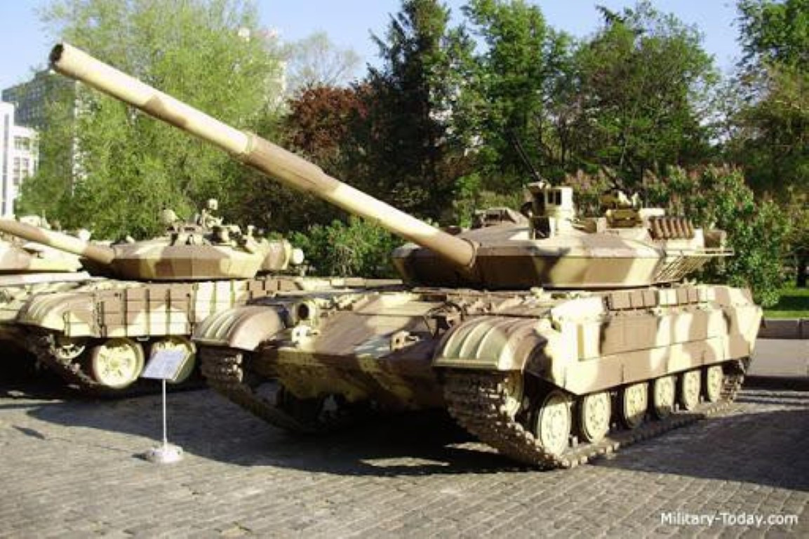 Năm 2004, Bộ Quốc phòng Ukraine đã thông qua xe tăng chủ lực T-64BM Bulat, được phát triển trong phòng thiết kế kỹ thuật cơ khí Kharkiv được đặt theo tên của A. A. Morozov. Tổng cộng 85 chiếc MBT đã được đặt hàng nhưng cũng không thực sự thành công.