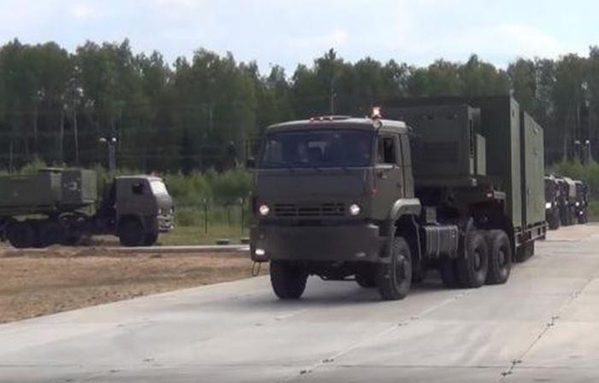 Bên cạnh đó, Peresvet còn cung cấp mức độ bảo vệ tin cậy trước tên lửa của Israel và máy bay không người lái của Thổ Nhĩ Kỳ, chủ yếu mang lại sự an toàn cho căn cứ không quân Hmeimim của Nga tại tỉnh Latakia.