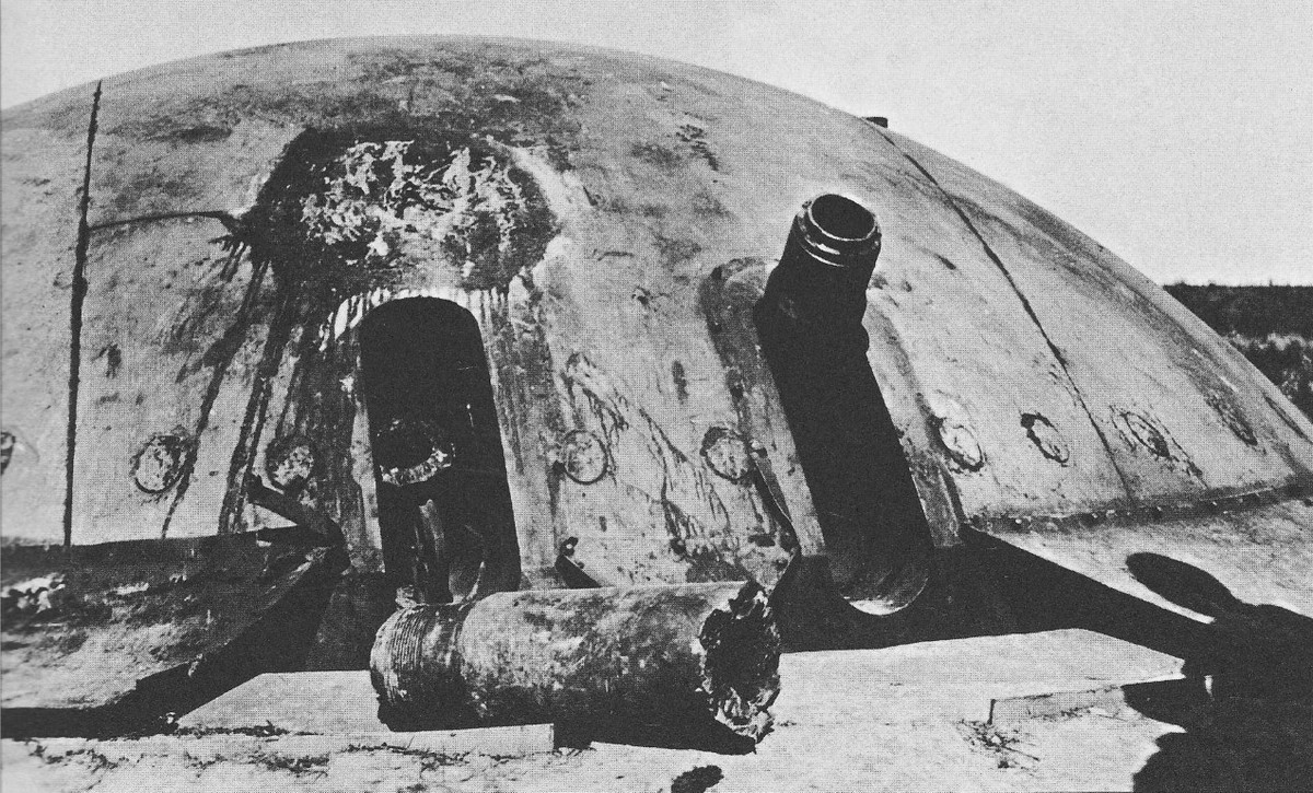 Biệt kích dù Đức dù ít được biết tới trong chiến tranh, nhưng cũng có nhiều chiến thắng vang đội. Một trong số đó chiến thắng vào năm 1940, khi 85 lính dù Đức, thành công chiếm một pháo đài ở Bỉ với 800 lính đồn trú.