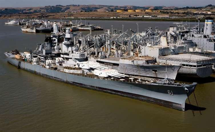 Ngoài ra, Thủy quân lục chiến Mỹ có thể được bổ sung thêm 72 tàu chở hàng, 6 tàu chở dầu, 2 phà biển và 1 tàu vận tải quân sự... trong thời gian rất nhanh.