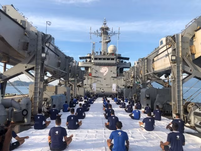 Tàu vận tải đổ bộ INS Airava đang thực hiện hành trình quanh các nước Đông Nam Á, với mục tiêu vận chuyển vật tư y tế và quan trọng nhất, là oxy lỏng để hỗ trợ các quốc gia trong khu vực này.