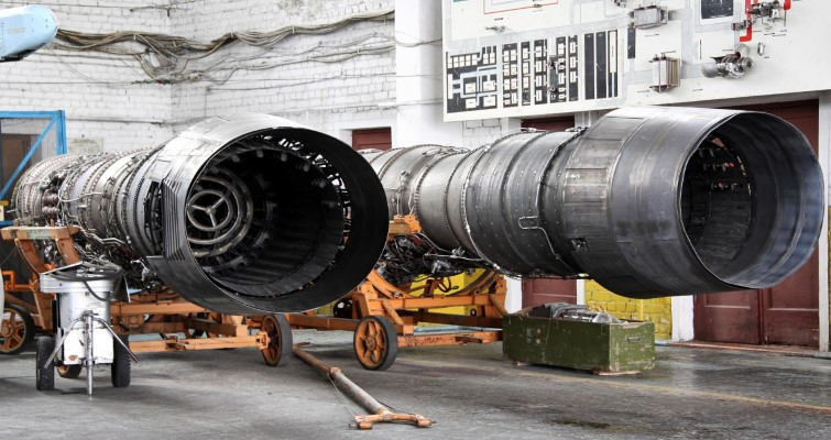 Động cơ tuốc bin phản lực Aviadvigatel D30-F6 lực đẩy đạt 34.000 cân Anh (cũng được mô tả như "động cơ đường vòng" vì tỷ lệ đường vòng thấp) cho phép nó đạt tốc độ tối đa mach 1.23 ở độ cao thấp.