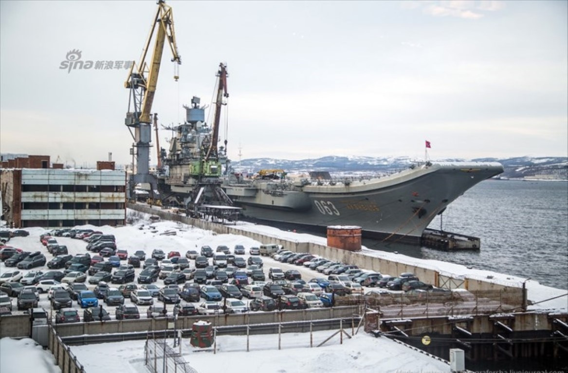 Nhiều ý kiến cho rằng, Hải quân Nga tốt nhất nên loại biên tàu sân bay Kuznetsov, để tiết kiệm chi phí sửa chữa cũng như chi phí vận hành trong tương lai.