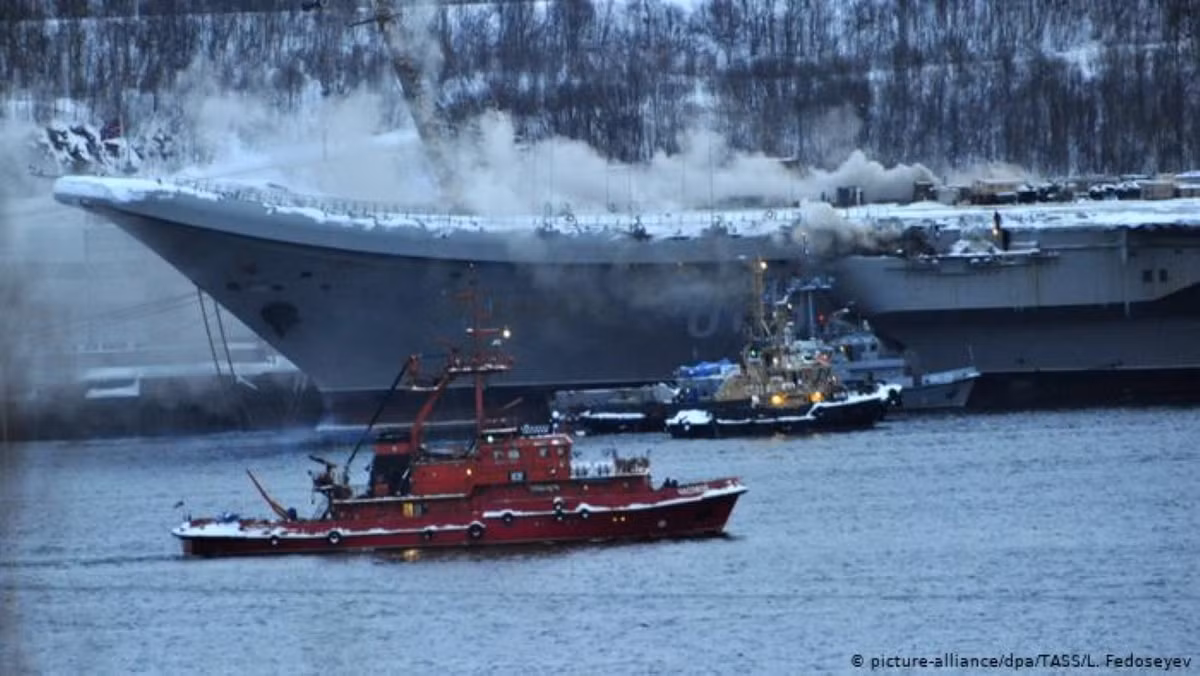 Tàu sân bay duy nhất của Nga chiếc Đô đốc Kuznetsov từ lâu đã được coi là "nỗi hổ thẹn" của Moscow khi nó gặp phải một loạt các vấn đề trong quá trình bảo dưỡng, đại tu.
