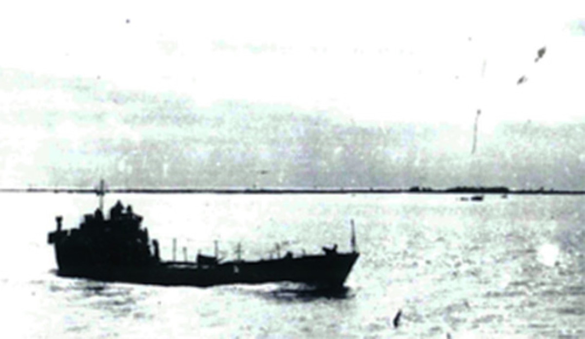 Vào thời đó, những chiến sĩ được ta tuyển chọn để vận hành tàu không số, được lựa chọn rất gắt gao; phải đảm bảo thể lực tốt, phẩm chất chính trị vững vàng, lý lịch trong sạch và có trình độ, kiến thức nền tảng để học thêm về ngành hàng hải.