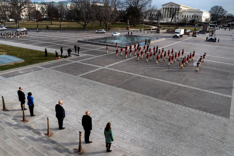 Lễ nhậm chức của Tổng thống Mỹ cũng là sự kiện chính thống duy nhất có sự xuất hiện của những bộ quân phục cổ từ trước thời Nội chiến Mỹ.