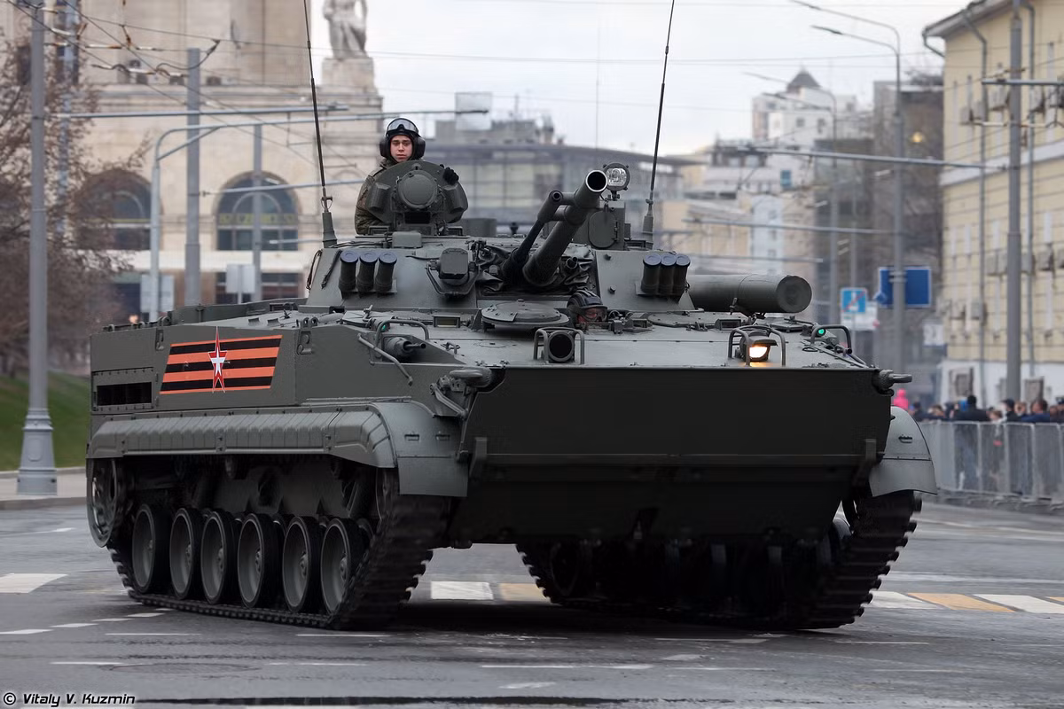 Đây là loại xe chiến đấu bộ binh có khả năng chở quân, được trang bị hỏa lực vừa đủ, đảm bảo tính cơ động cao trên chiến trường cũng như khả năng yểm trợ bộ binh hành tiến.