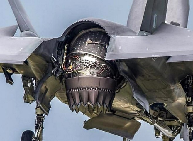 Nhiều linh kiện của động cơ F-35B cũng sẽ lộ diện khi máy bay ở trong giai đoạn này.