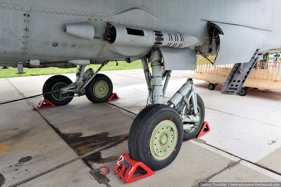 Tính tới thời điểm hiện tại, Liên Xô và Nga đã sản xuất được tổng cộng hơn 500 chiếc tiêm kích đánh chặn MiG-31. Ước tính, giá trị của mỗi chiếc chiến đấu cơ loại này vào khoảng 55 triệu USD.