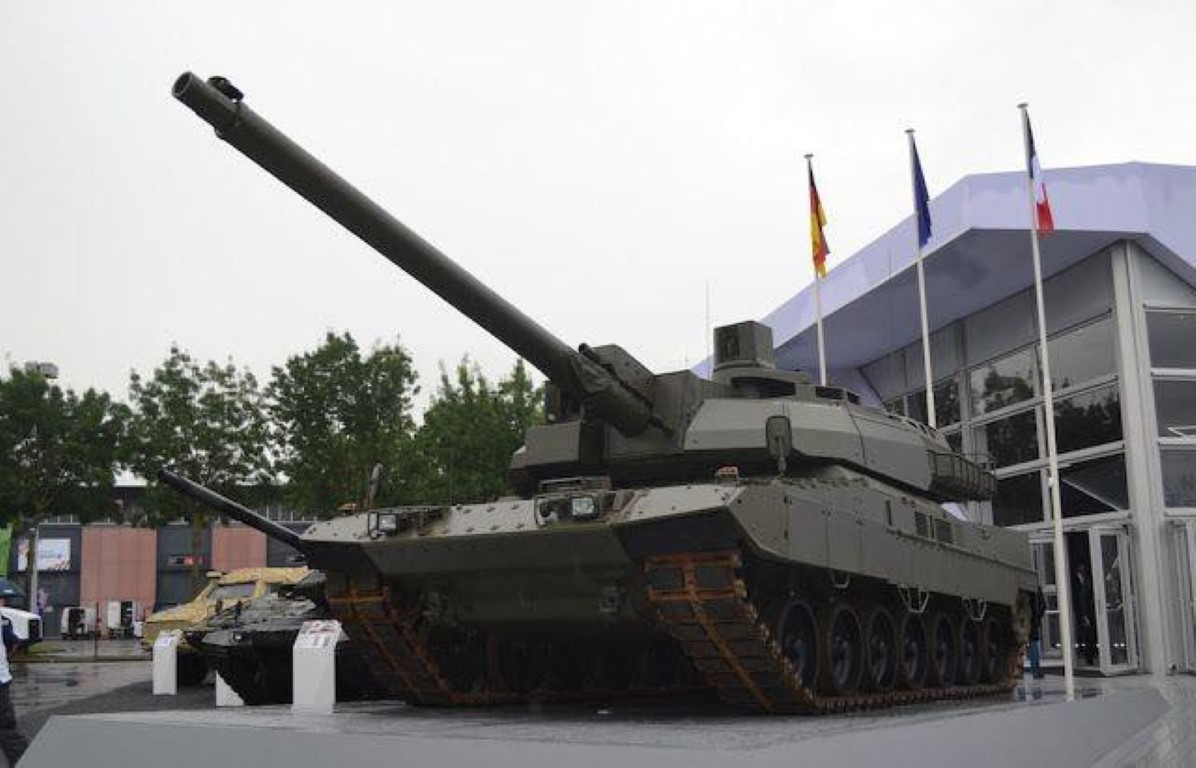 Chuyên trang thông tin quân sự BMDP của Nga bình luận, xe tăng tương lai của châu Âu nhiều khả năng tích hợp một tháp pháo không người ngồi trong điều khiển và mang pháo chính cỡ nòng 140 mm.